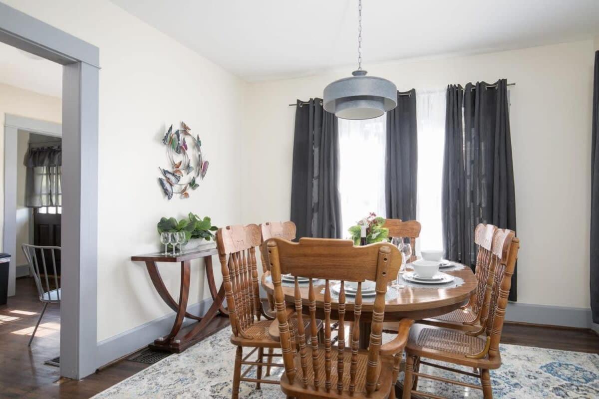 East Lake Stunner-Located At The Foot Of The Ruffner Mountains برمنغهام المظهر الخارجي الصورة