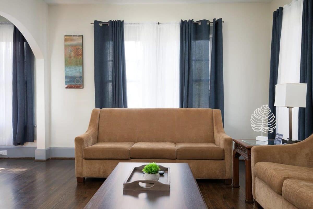 East Lake Stunner-Located At The Foot Of The Ruffner Mountains برمنغهام المظهر الخارجي الصورة