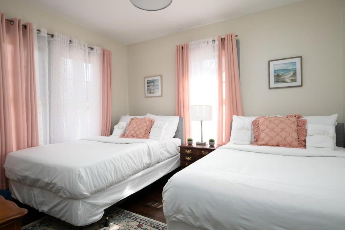 East Lake Stunner-Located At The Foot Of The Ruffner Mountains برمنغهام المظهر الخارجي الصورة